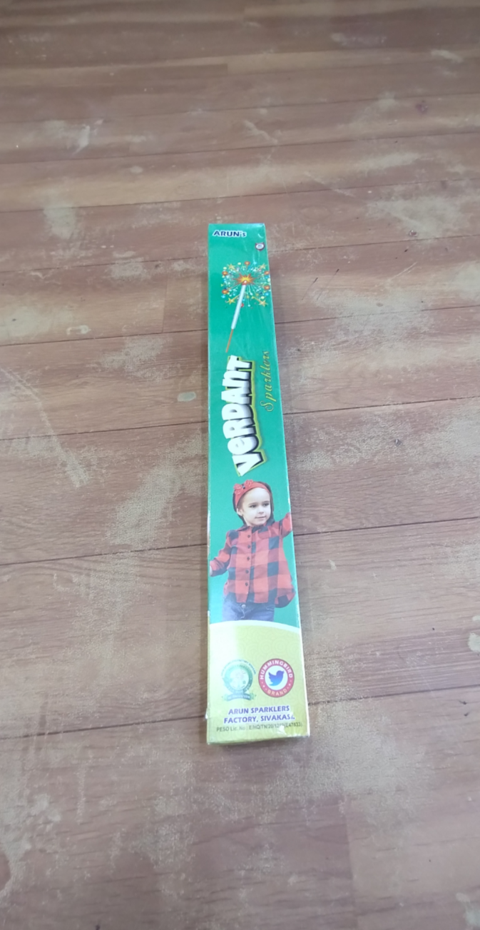 CL crackers SPARKLERS