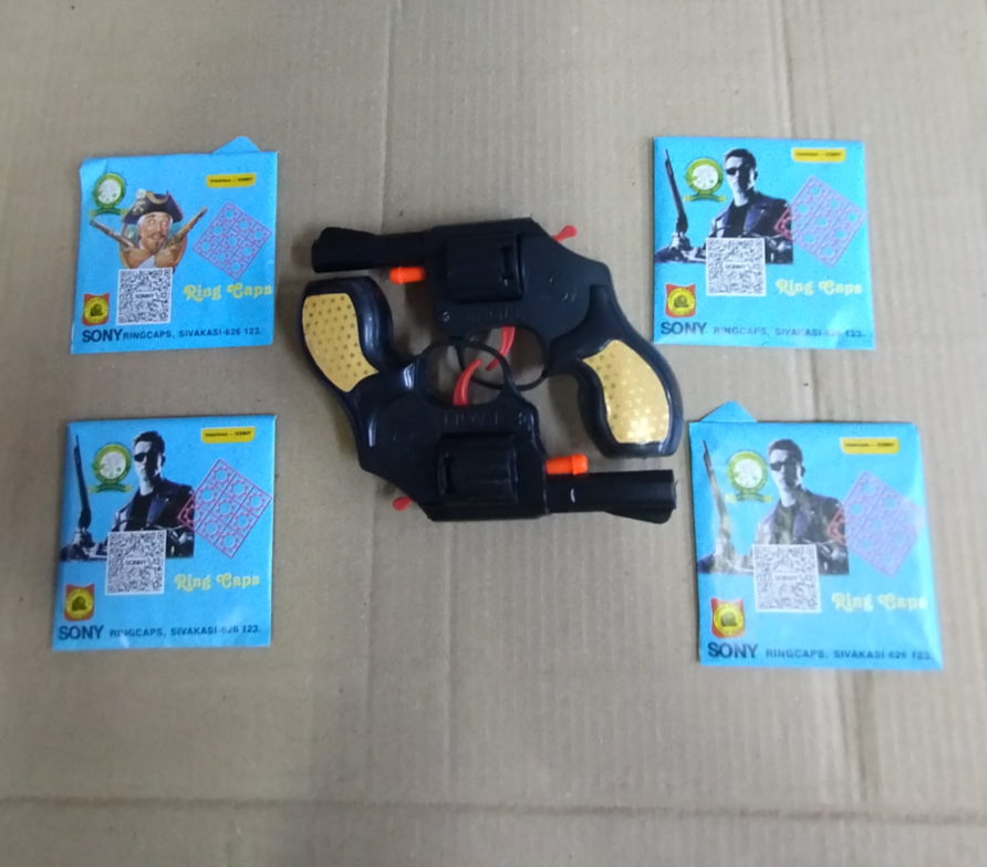 CL crackers KIDS AREA